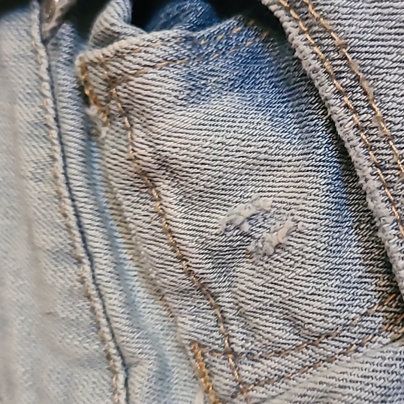 Bull Head Low Rise Skinniest Light Wash Light Distressed Size 28 - Picture 11 of 15